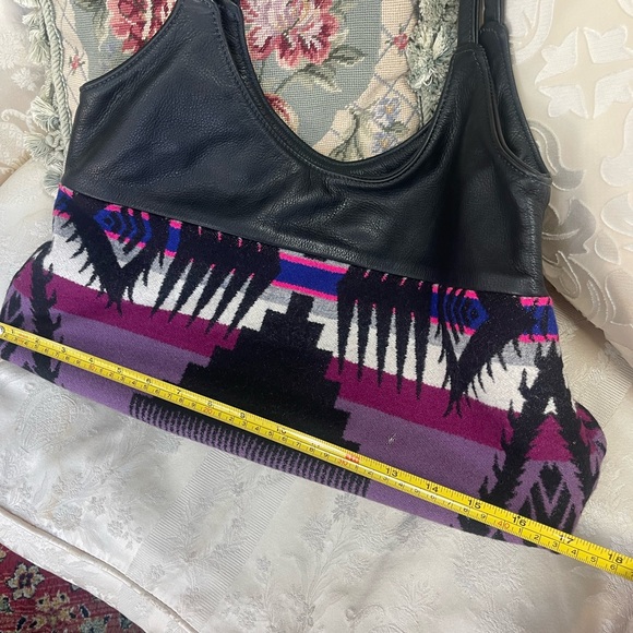 Aztec Black and Tan Leather Handbag - Picture 2 of 9